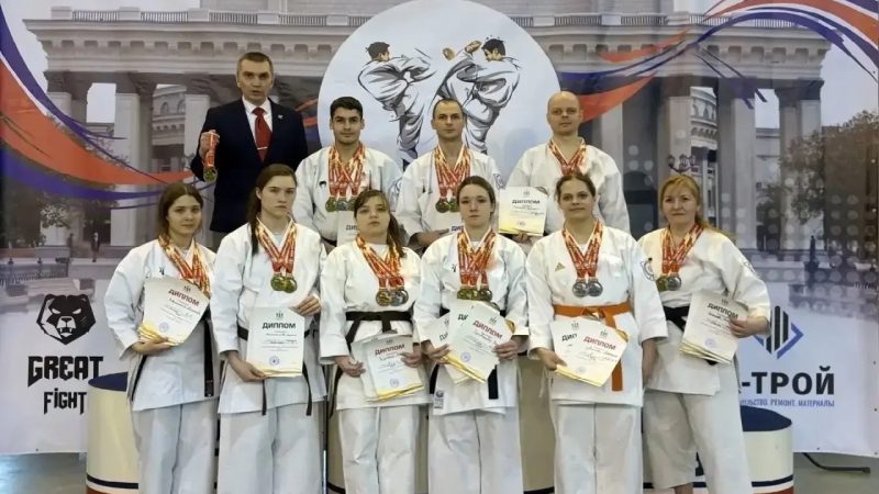 В Новосибирске состоялись Первенство и Чемпионат Сибири по всестилевому каратэ